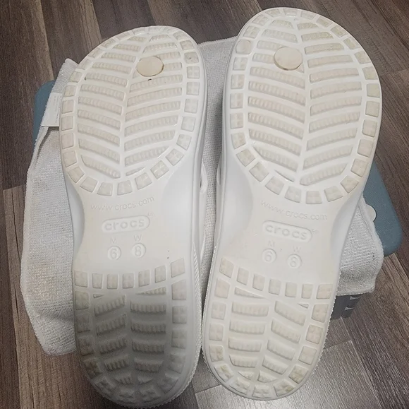 CROCS #8 White Flip Flops - Picture 7 of 7